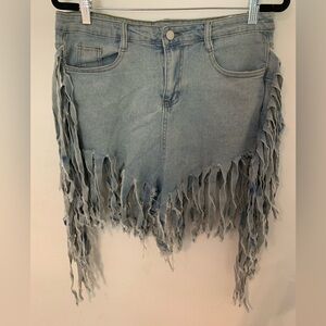Jeans Fringe Booty Denim Shorts High Waisted NWOT
Sz 2XL Western Cowgirl Boho